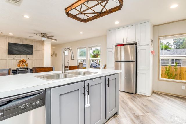 2403 San Juan Grande, Pensacola, FL 32507