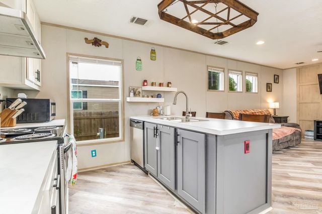 2403 San Juan Grande, Pensacola, FL 32507