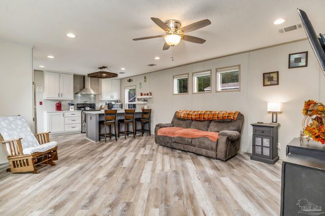 2403 San Juan Grande, Pensacola, FL 32507