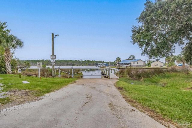 2403 San Juan Grande, Pensacola, FL 32507