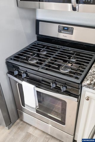 3155 La Costa Lp S, Salem, OR 97302