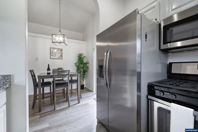 3155 La Costa Lp S, Salem, OR 97302