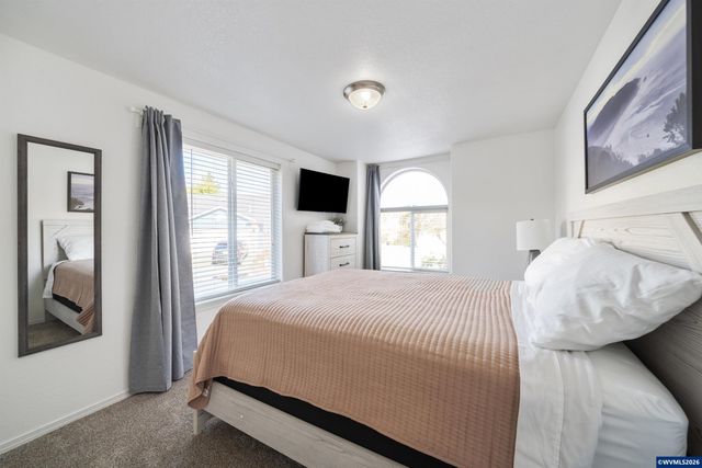 3155 La Costa Lp S, Salem, OR 97302