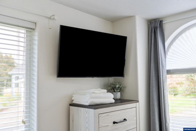 3155 La Costa Lp S, Salem, OR 97302