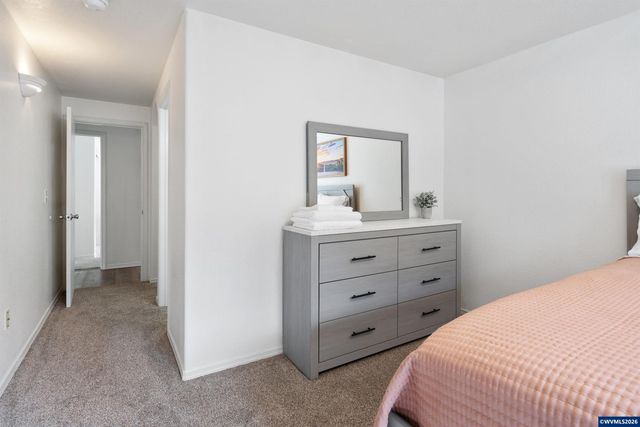 3155 La Costa Lp S, Salem, OR 97302