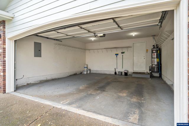 3155 La Costa Lp S, Salem, OR 97302