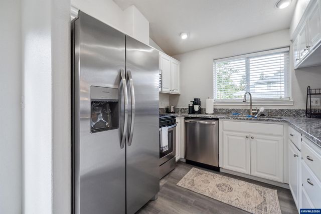 3155 La Costa Lp S, Salem, OR 97302