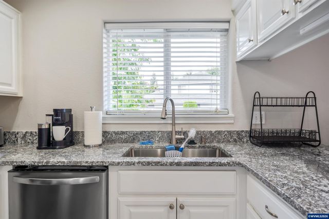 3155 La Costa Lp S, Salem, OR 97302