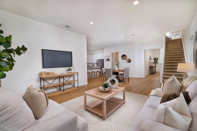 789 Michael Ct, Vista, CA 92081