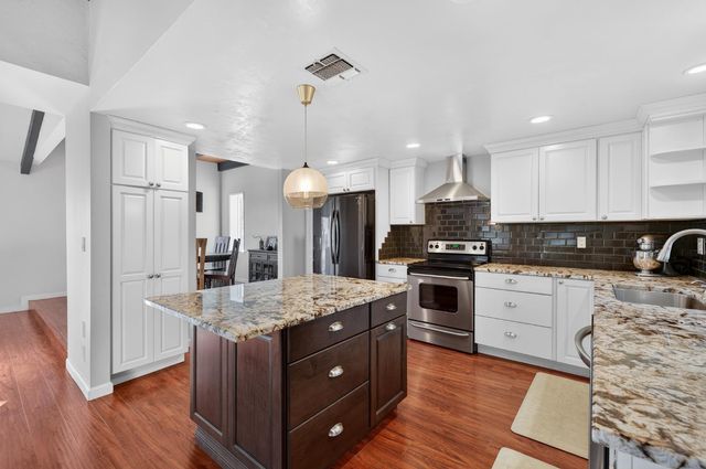 525 Skyline Dr, Placerville, CA 95667