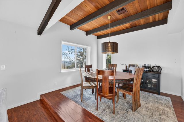 525 Skyline Dr, Placerville, CA 95667