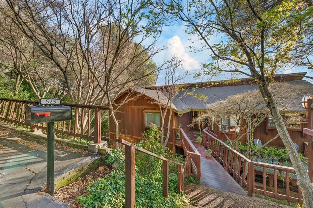 525 Skyline Dr, Placerville, CA 95667