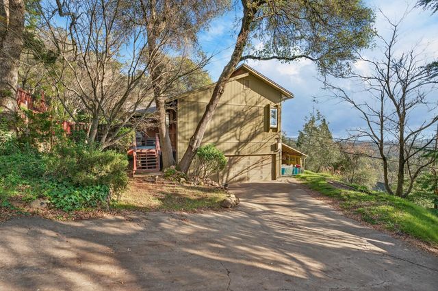 525 Skyline Dr, Placerville, CA 95667