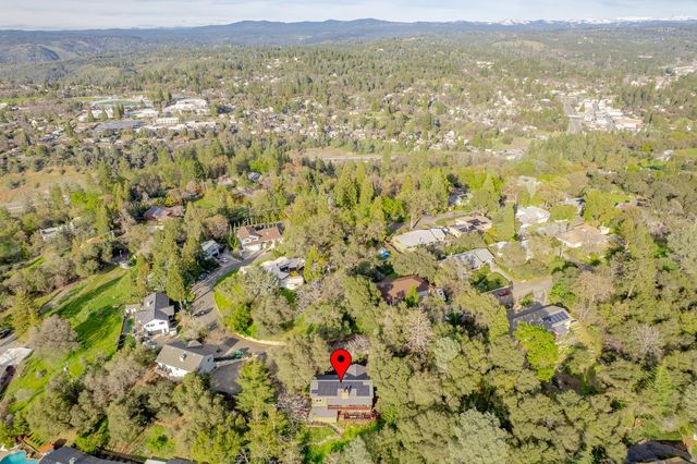 525 Skyline Dr, Placerville, CA 95667