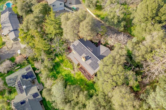 525 Skyline Dr, Placerville, CA 95667