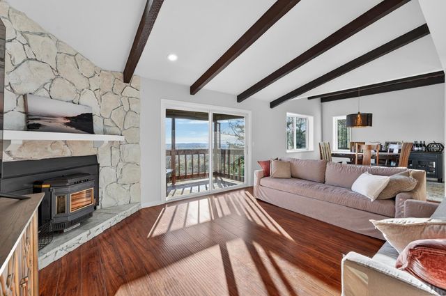 525 Skyline Dr, Placerville, CA 95667