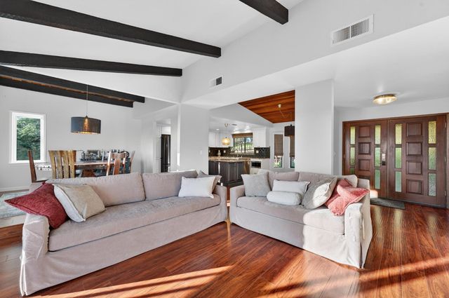 525 Skyline Dr, Placerville, CA 95667