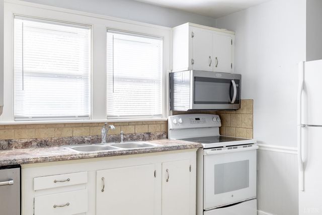 154 Lake Court Ave, Lynchburg, VA 24502