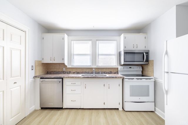 154 Lake Court Ave, Lynchburg, VA 24502