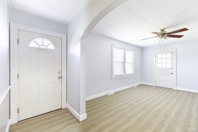 154 Lake Court Ave, Lynchburg, VA 24502