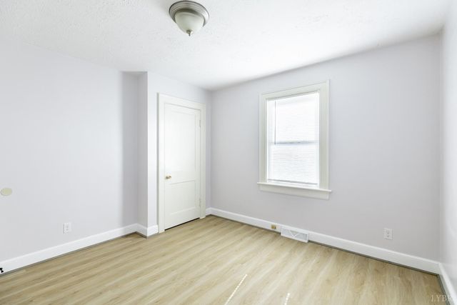 154 Lake Court Ave, Lynchburg, VA 24502