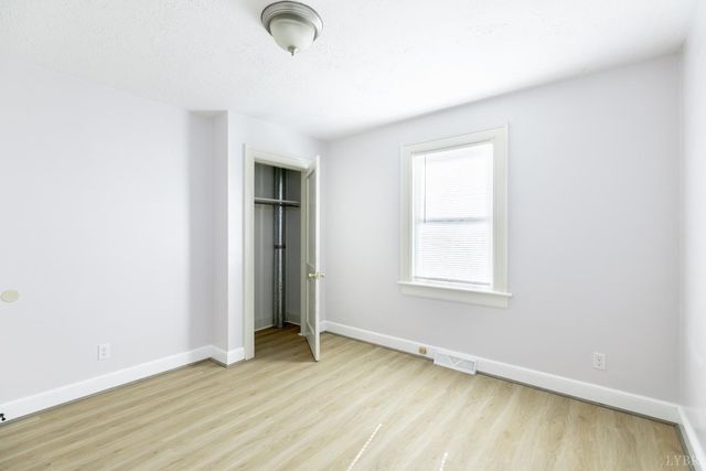 154 Lake Court Ave, Lynchburg, VA 24502