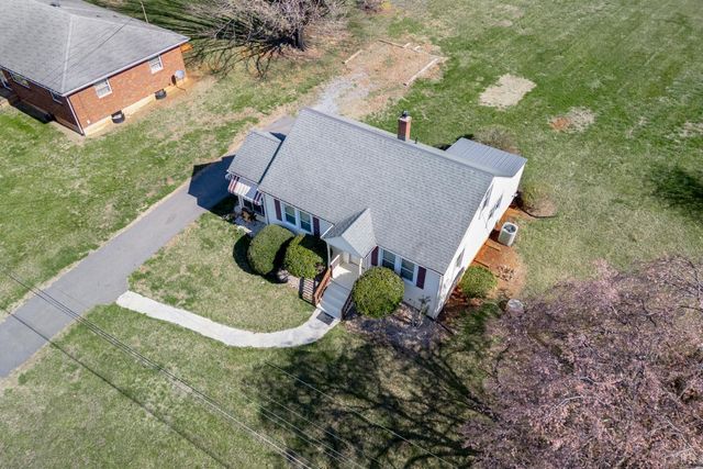 154 Lake Court Ave, Lynchburg, VA 24502