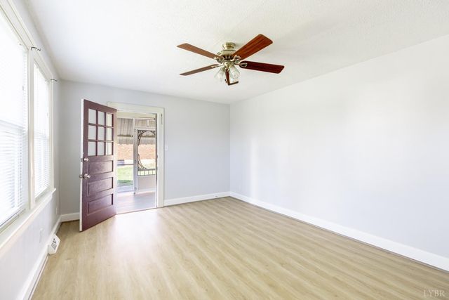 154 Lake Court Ave, Lynchburg, VA 24502