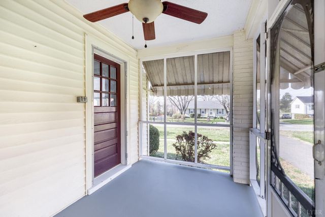 154 Lake Court Ave, Lynchburg, VA 24502