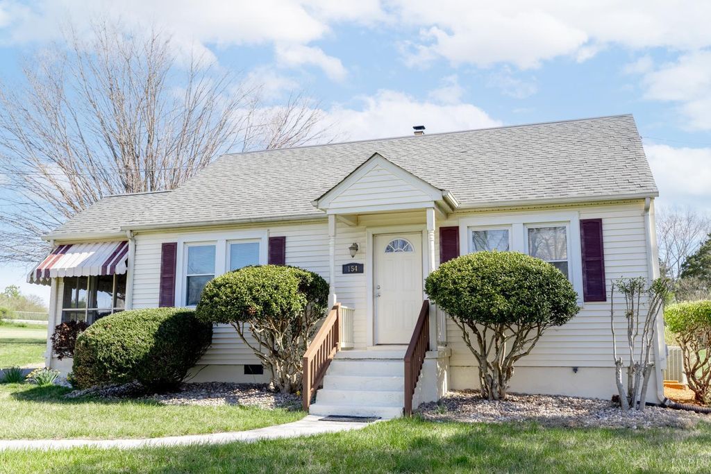154 Lake Court Ave, Lynchburg, VA 24502