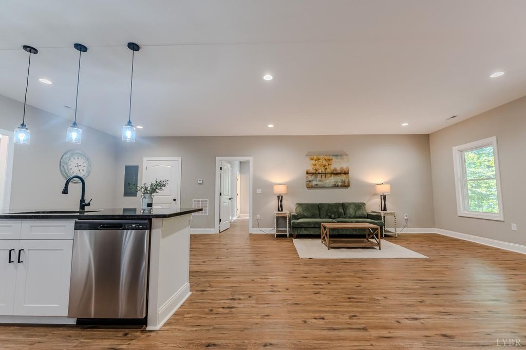 Image 11 of property listing at 109 Tosh Lane, Goodview, VA 24095