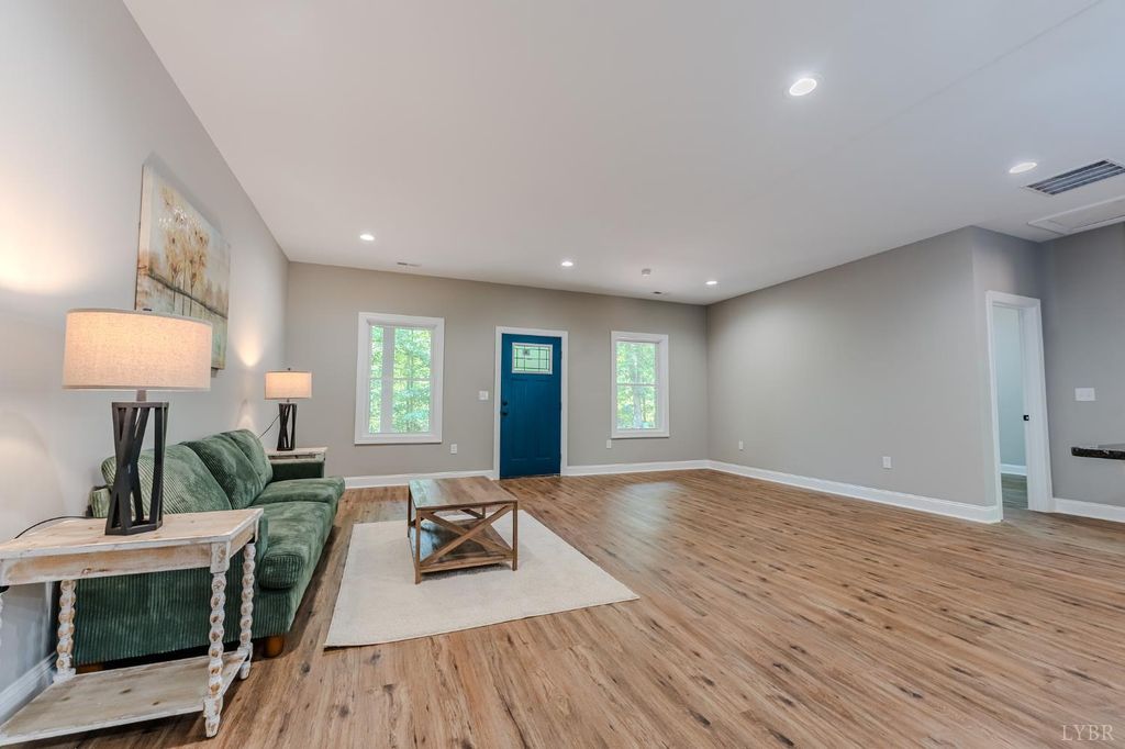 Image 13 of property listing at 109 Tosh Lane, Goodview, VA 24095