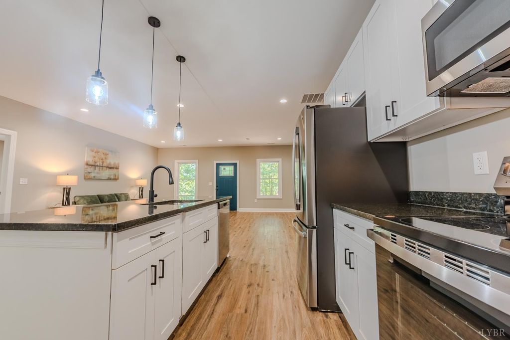 Image 17 of property listing at 109 Tosh Lane, Goodview, VA 24095