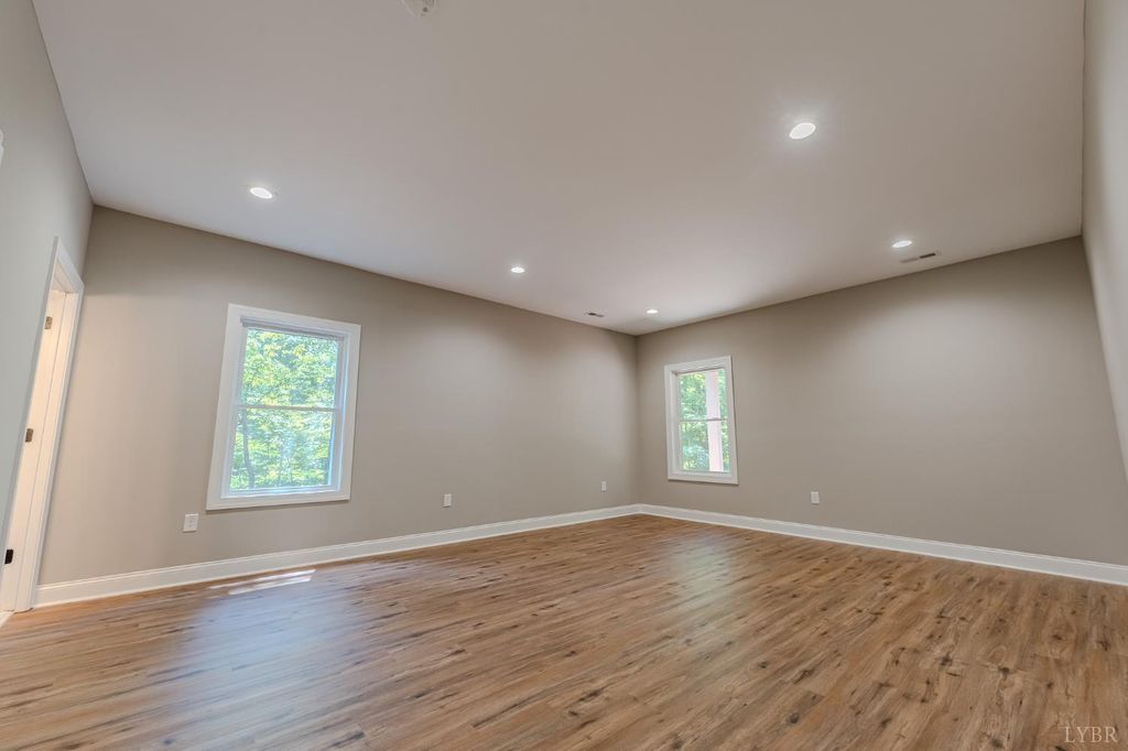 Image 23 of property listing at 109 Tosh Lane, Goodview, VA 24095