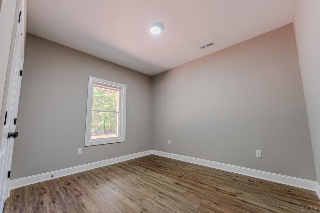 Image 27 of property listing at 109 Tosh Lane, Goodview, VA 24095