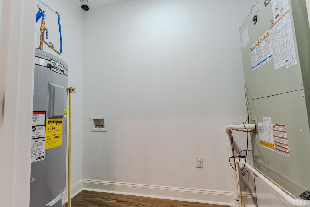 Image 32 of property listing at 109 Tosh Lane, Goodview, VA 24095