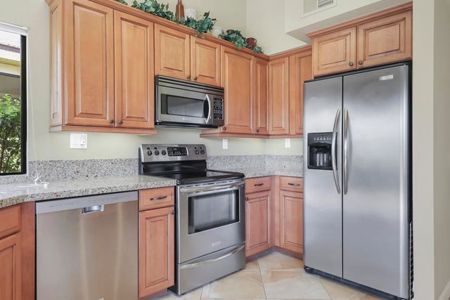 241 Bouquet Canyon Drive, Palm Desert, CA 92211