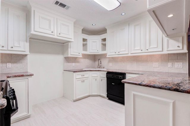 9650 Val Verde Street, Houston, TX 77063