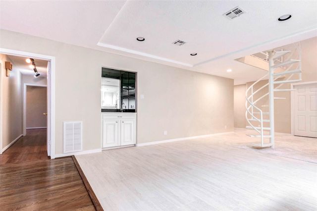 9650 Val Verde Street, Houston, TX 77063