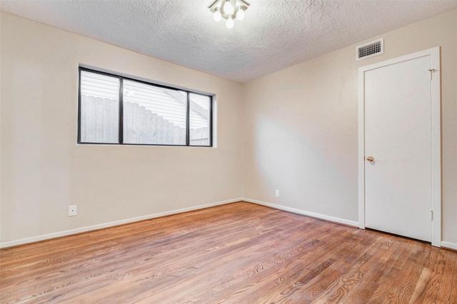 9650 Val Verde Street, Houston, TX 77063
