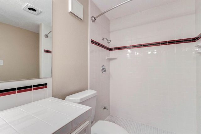 9650 Val Verde Street, Houston, TX 77063