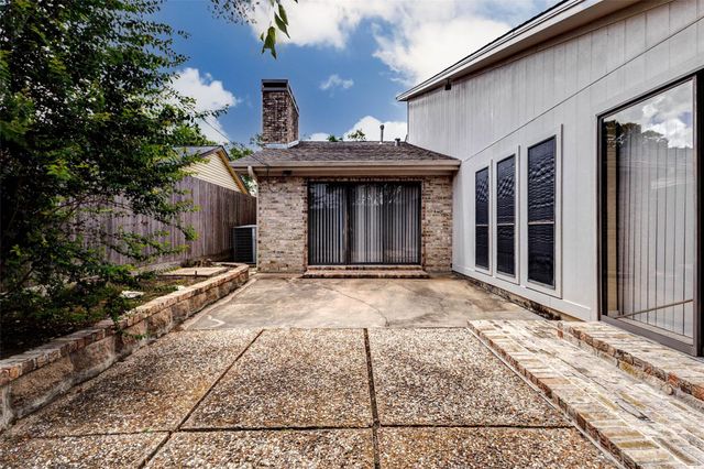 9650 Val Verde Street, Houston, TX 77063