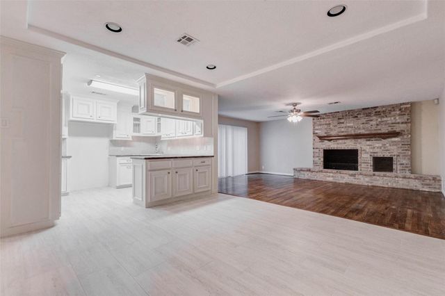 9650 Val Verde Street, Houston, TX 77063