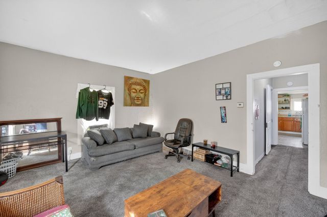 1987 & 1989 SW 1st Street, Des Moines, IA 50315