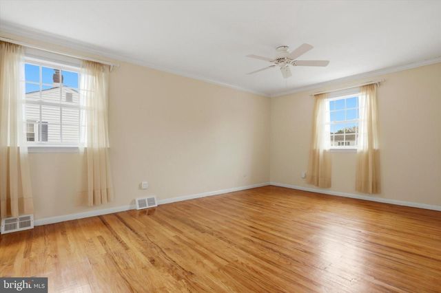 709 SUELLEN DR, King Of Prussia, PA 19406