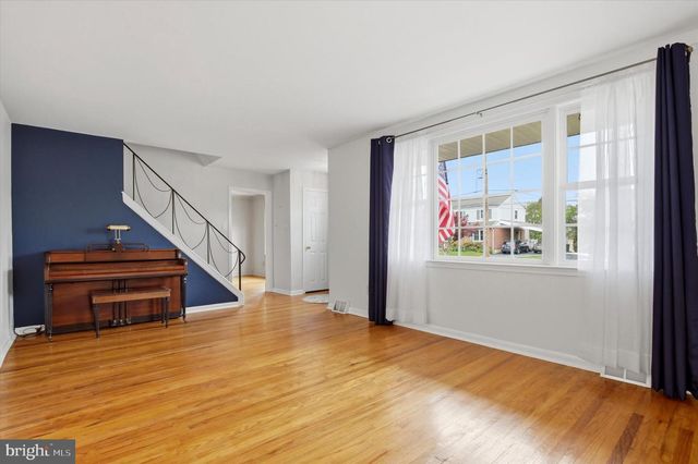 709 SUELLEN DR, King Of Prussia, PA 19406