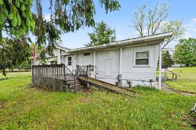 39391 Sandyridge Circle, Mattawan, MI 49071