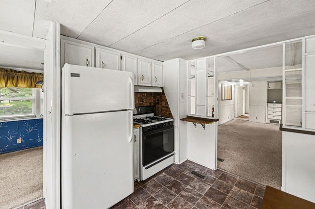 39391 Sandyridge Circle, Mattawan, MI 49071