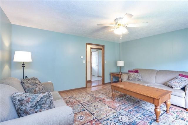 36 Thomas Ave, Haverhill, MA 01832