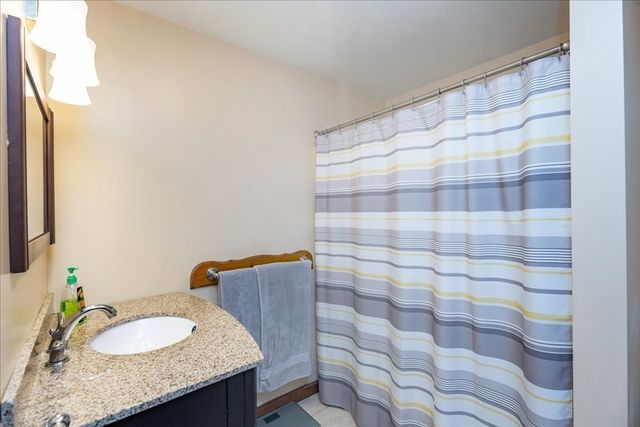 36 Thomas Ave, Haverhill, MA 01832